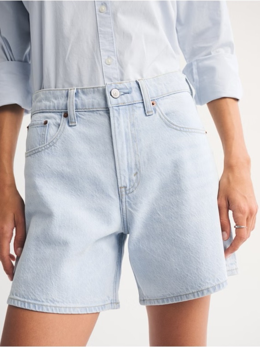NWT Abercrombie High Rise Loose Short